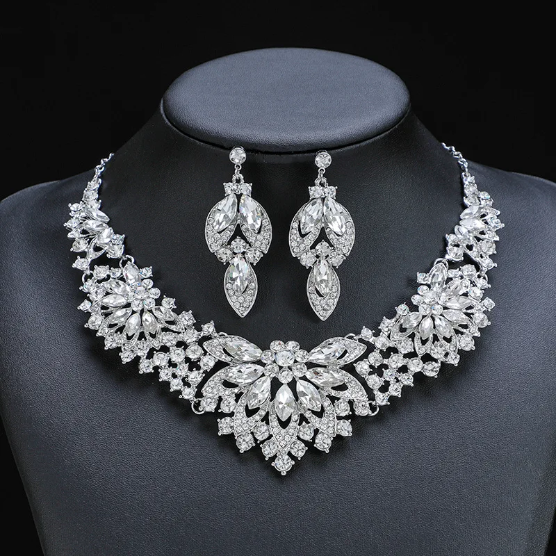 Retro Necklace Set 2-piece Set Leaves And Flowers Luxury Jewelry Wedding Accessories