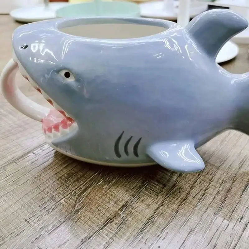New Creative Shark Coffee Cup Blue Ceramics Mug Cup Handle Cartoon Mug Cute Kids Cups Party Deco Coffee Mugs Funny Novelty Gifts