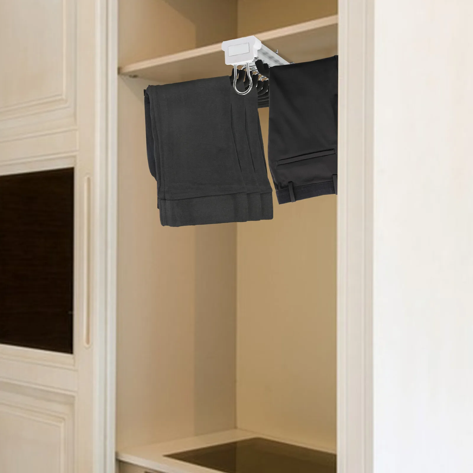 شماعة بنطال منزلق مكونة من 22 قضيبًا، ورف بنطلون يحمل بوزن 33 رطلًا مع رغوة متدفقة، ومنظم خزانة هادئ قابل للسحب #2