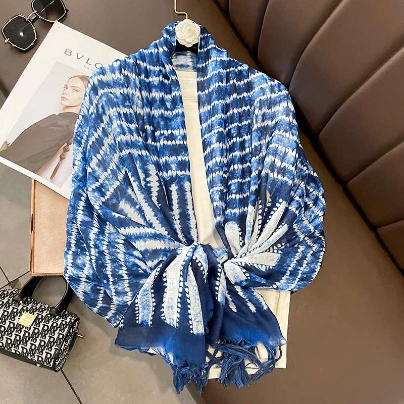 

Women's Vintage Blue Batik Scarf Ethnic Style Long Shawl with Tassel Lightweight Cotton Linen Wrap Spring Summer Office Aircon