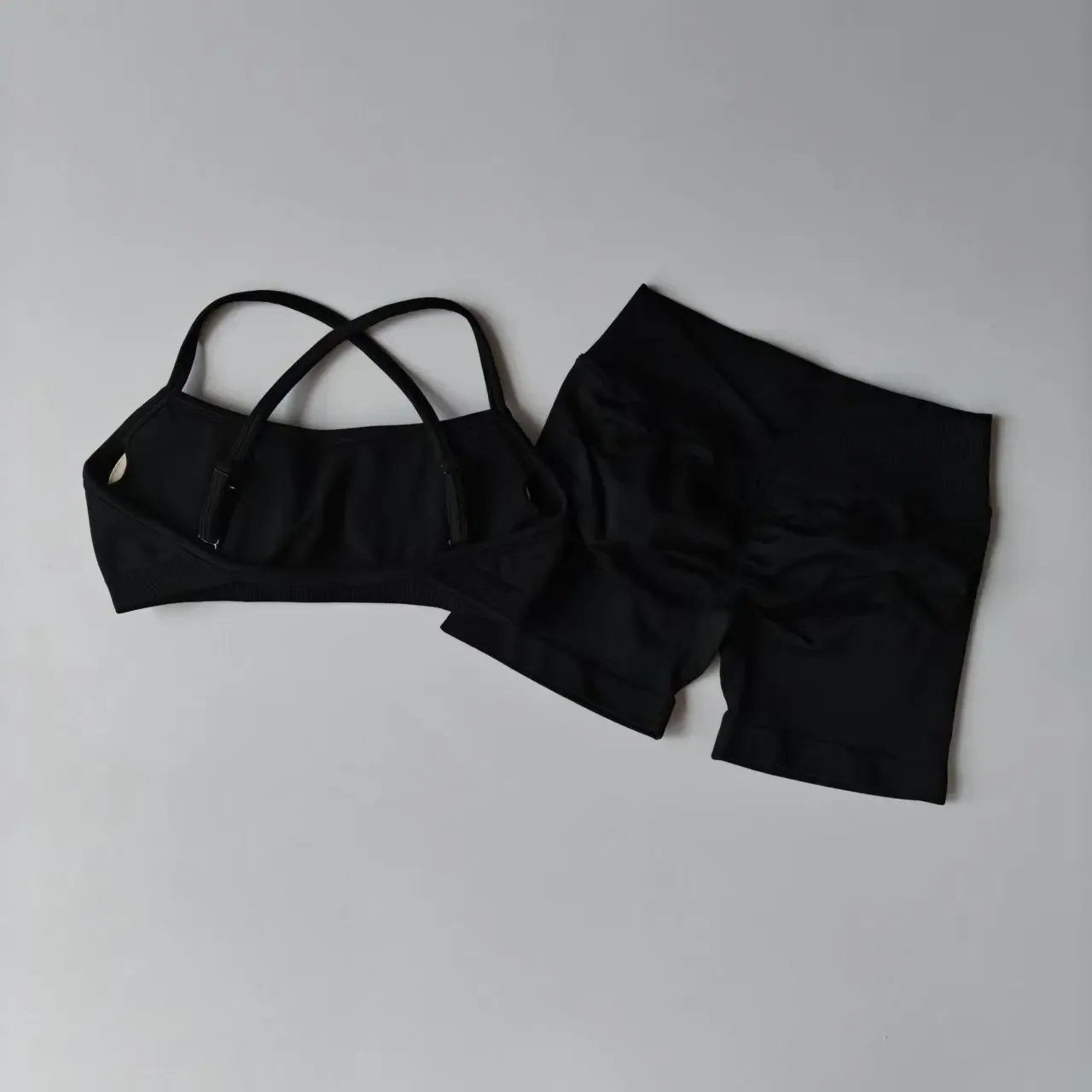 Seamless Yoga Shorts Set Yoga Women's Fitness Tight Bra Top Vest Gym Set Elastic Hip Lifting Gym Shorts Sports 2pcs Workout Suit
