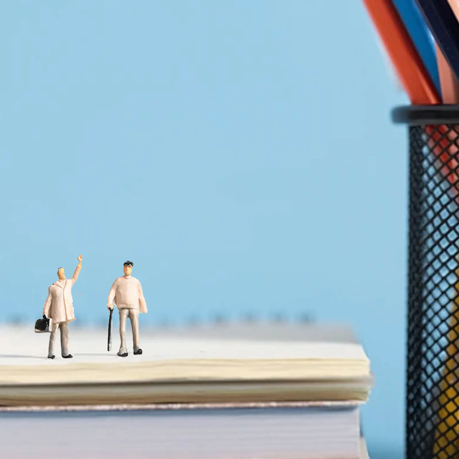 100PCS 1:75 / 1:87 / 1:100 Volledige Zittende Kleine Persoon Zandtafel Gebouw Model Materiaal Kleur Figuur Handgemaakte DIY Accessoires