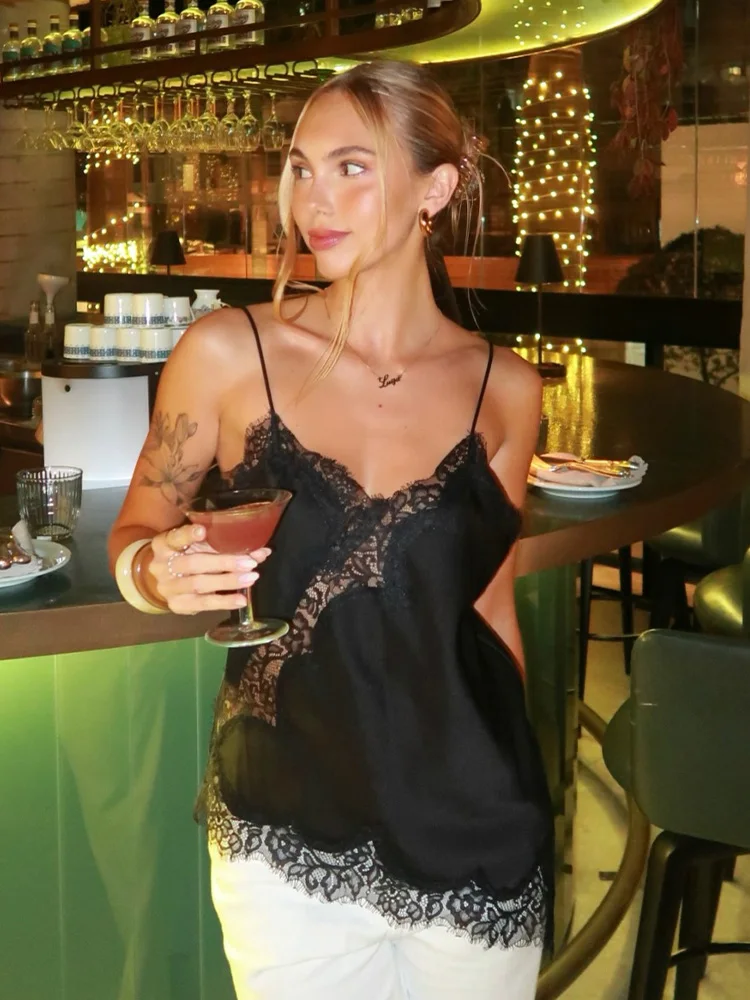 

HH 2025 Women Lace Spliced Suspender Tops Woman Summer Sexy V-neck Sleeveless Backless Hollow Asymmetrical Decorate Hem Top