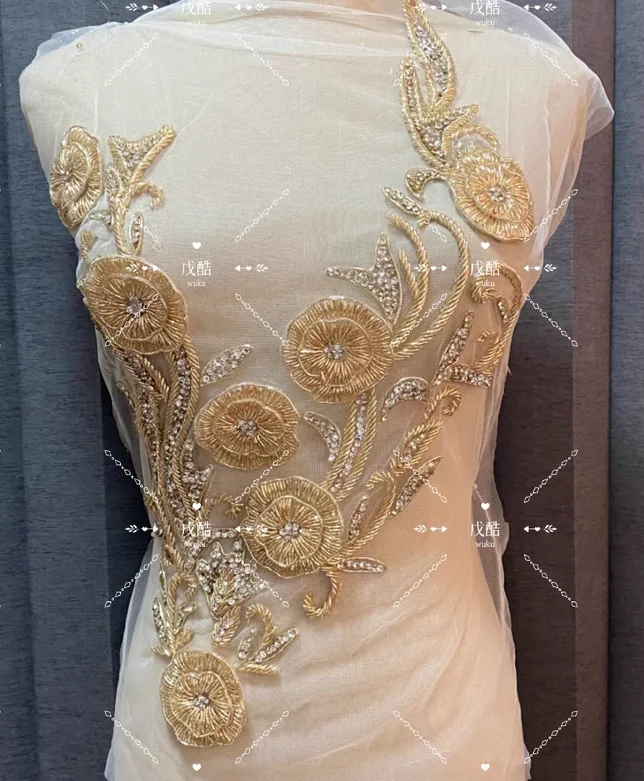 Imported Indian silk hand-embroidered bridal gowns, dancing clothes, children's clothes and mother's xiuhe clothes decorations.