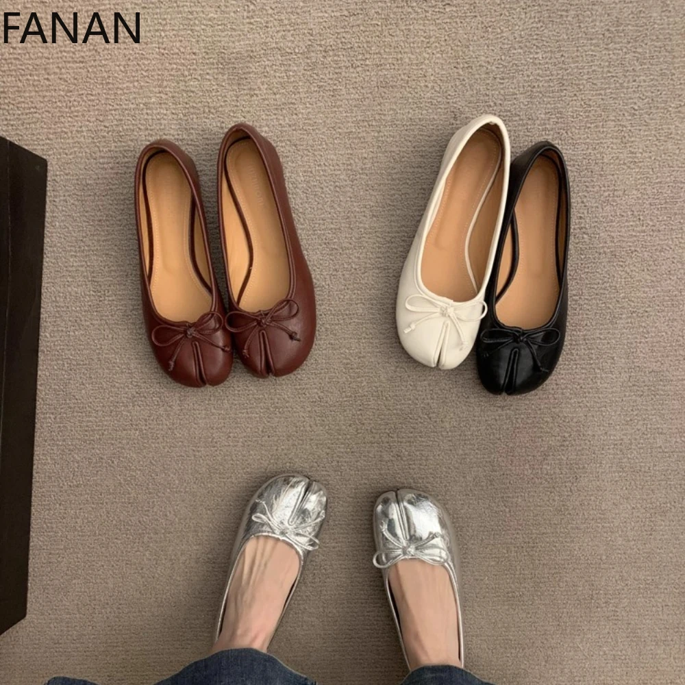 

Women Flats Soft Ballet Shoes Slip on Loafers Soft Casual Shoes Ladies Shoes Bow Toe Separation Leather Low Heels Shoe