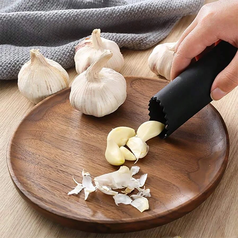 1PC/2PCS household silicone garlic peeler Practical multi-functional garlic peeler tube Creative kitchen garlic peeler gadget