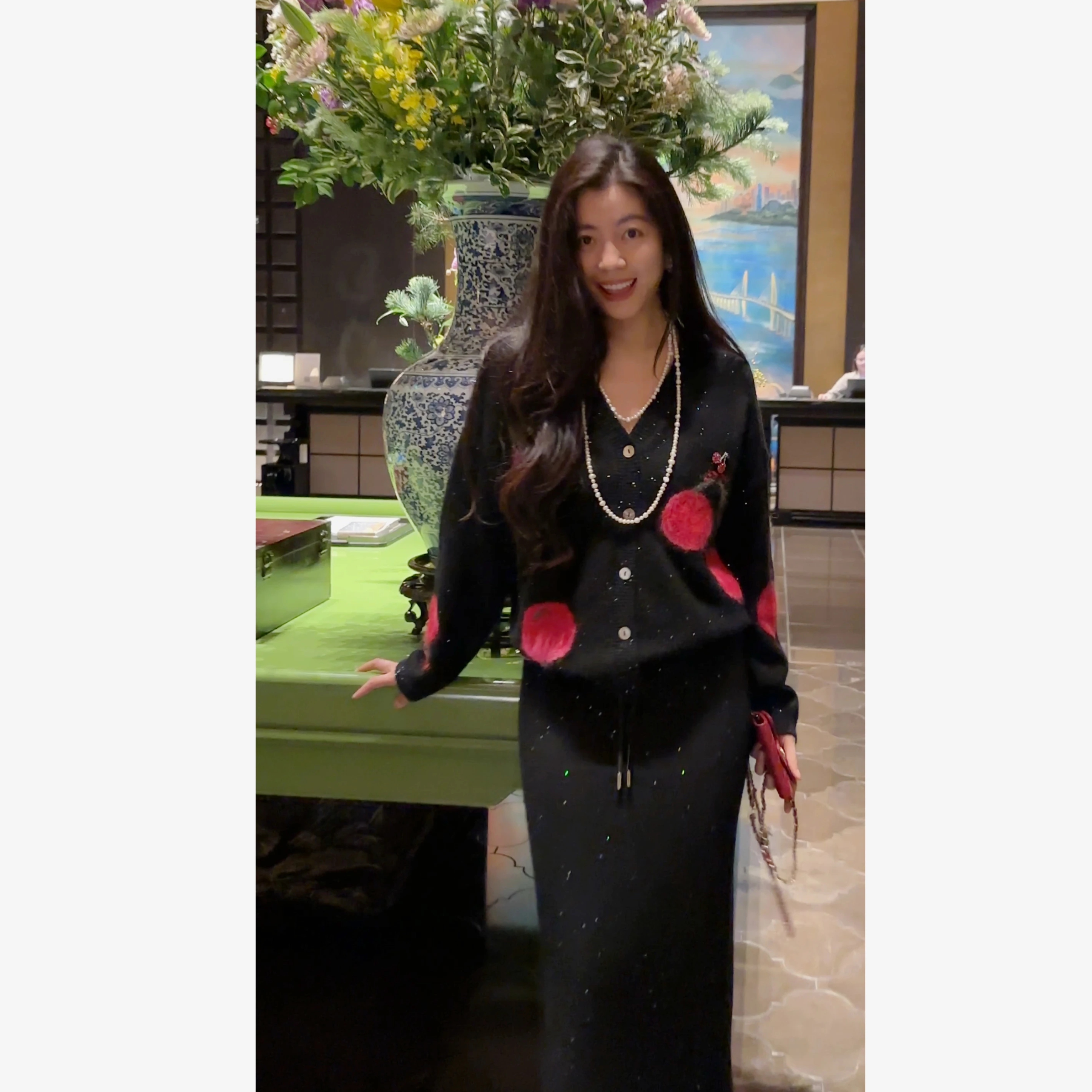 

Шерстяной кардиган Ele V-ne с вишневой вышивкой, модный, универсальный, изысканный, NCOU Nicole, Зима 2025, Новинка