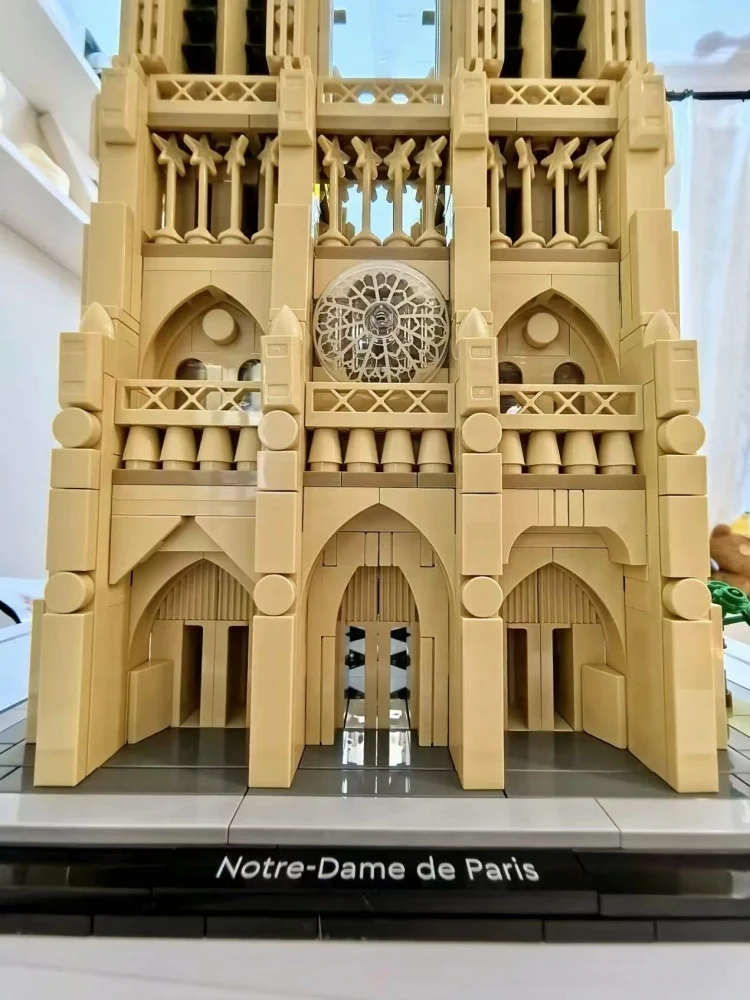 4383pcs City Architecture Series Building Blocks Notre Dame Cathedral Large Assembly Building Block Model Toy Birthday Gift