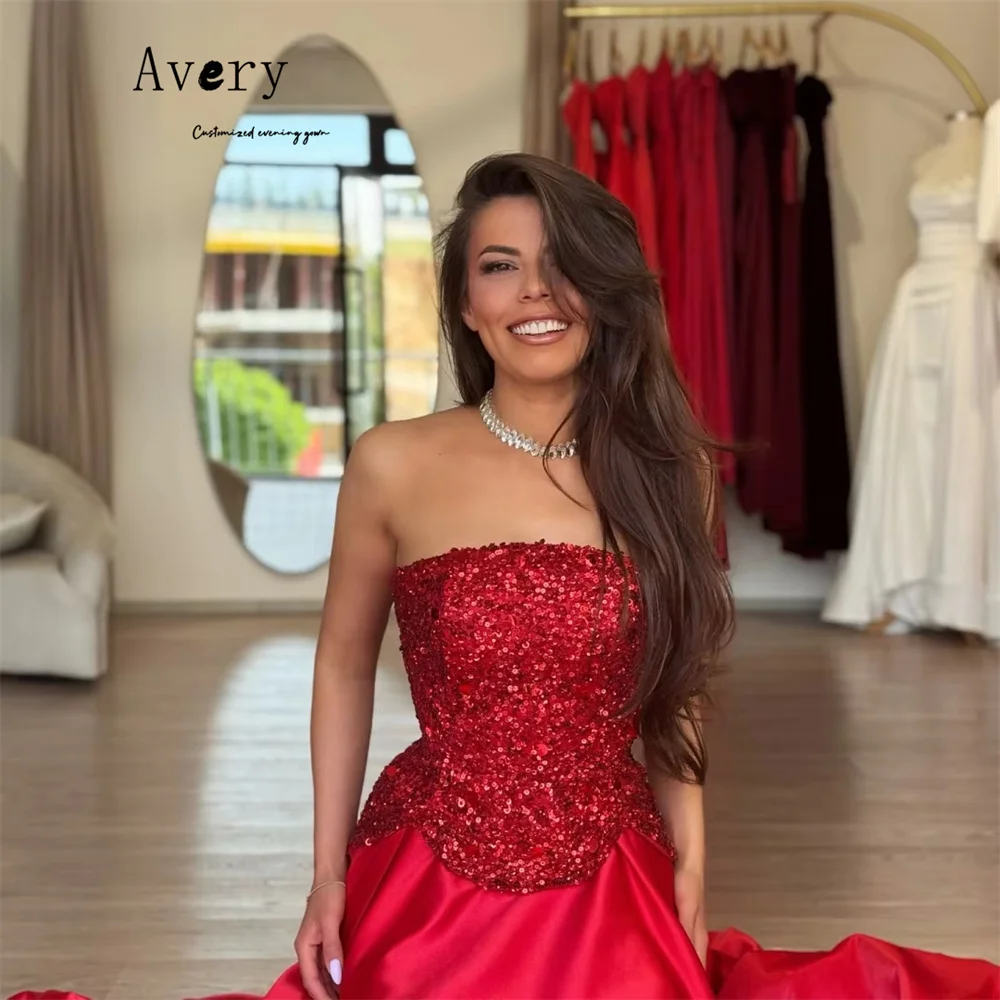 에이버리 커스텀 레드 피쉬테일 오프숄더 샤이니 튜브탑 럭셔리 드레스 2025 이브닝 드레스 2025 여성 럭셔리 이브닝 드레스 여성용