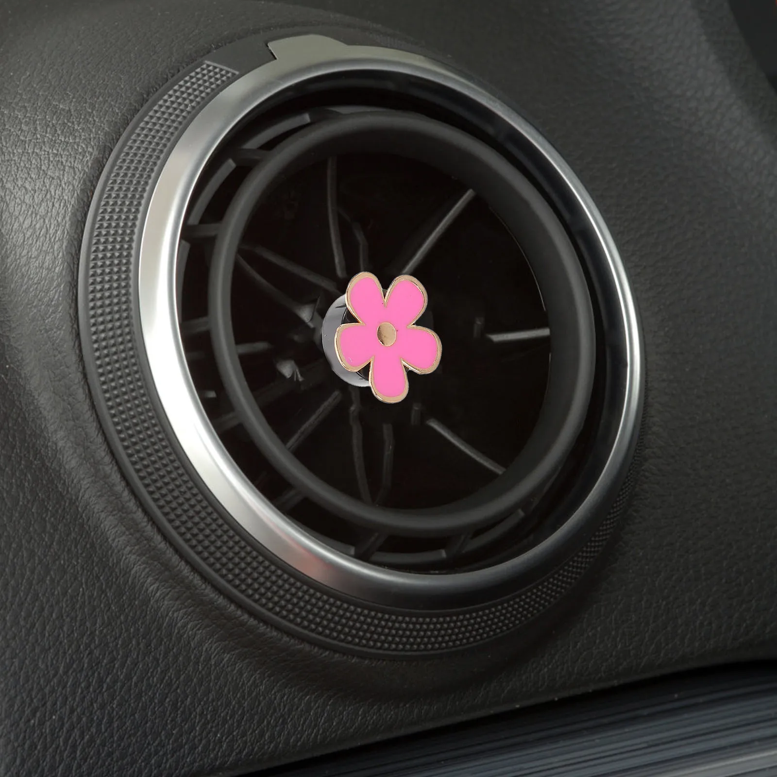 

1 set Air Outlet Daisy Freshies Scented Metal Air Vent Clip Car Accessories Decor Car Clamp Interior Perfume Freshener