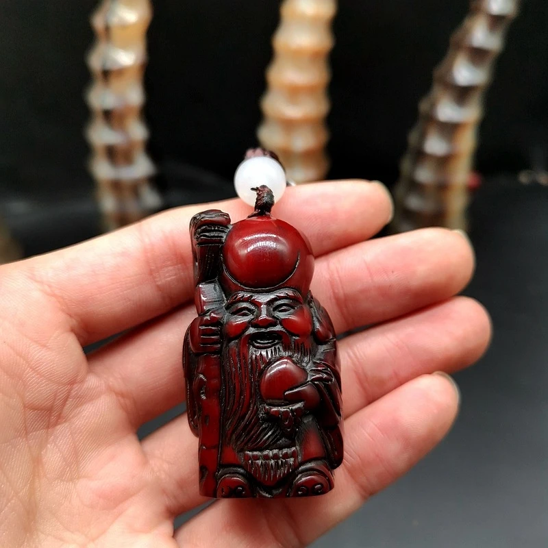 Tibetan- antique horn carving pendant men, solid and vintage-style, suitable carrying around