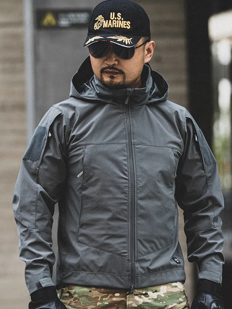 

New Men's Outdoor Lightweight Commuter Tactical Jacket Soft Shell Jjacket Windproof Waterproof Mountaineering Jacket