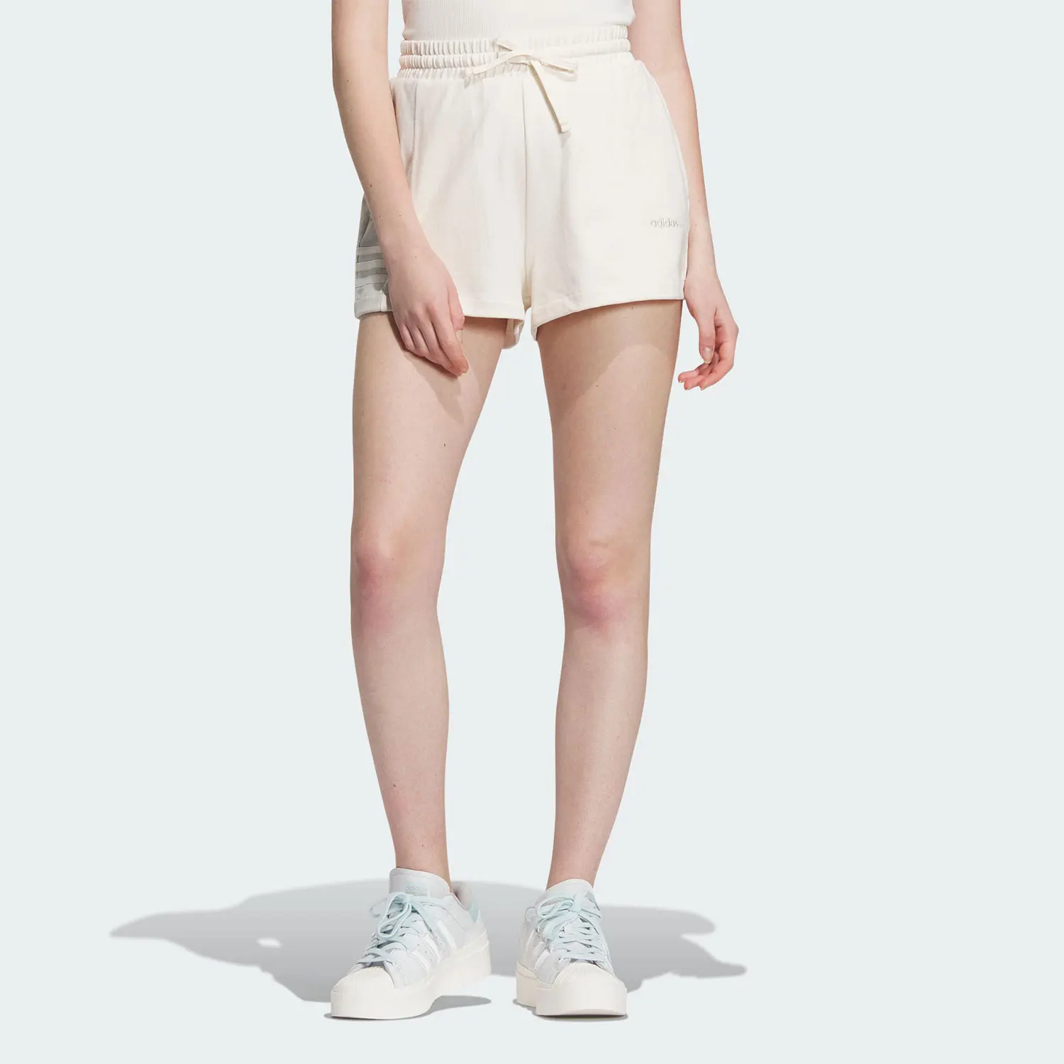 

Оригинальные женские спортивные шорты Adidas LT SHORT W IU4844