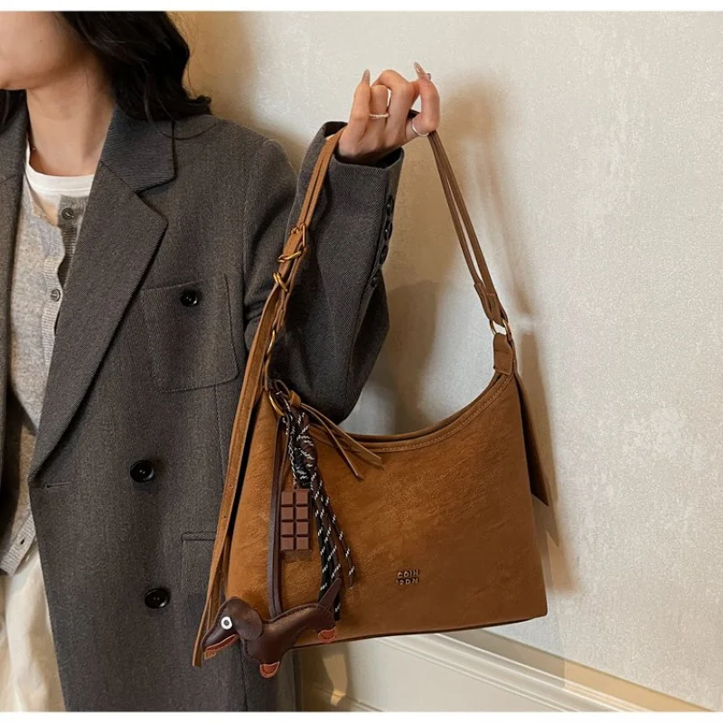 

Modish Women's Tote Bag Crafted From Stream-Printed Leather Featuring Casual El Salvador High-End Lasting Lightweight Look