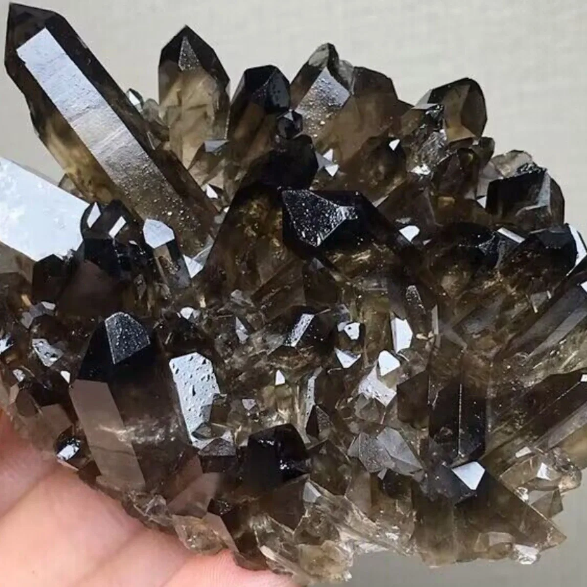 Natural tea crystal cluster original mineral black crystal cluster smoke crystal shooting props tabletop ornaments