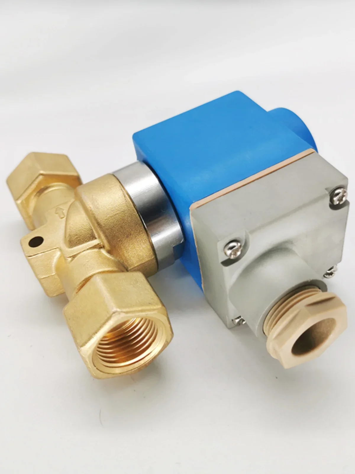 High pressure solenoid valve carbon dioxide special effect high pressure refrigeration control valve