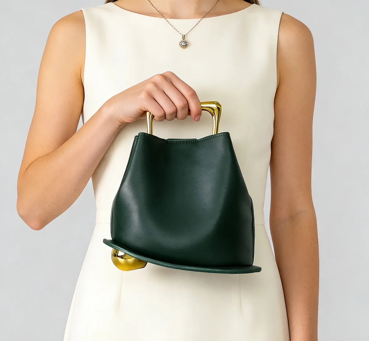 

Fashion Metal Portable Irregular Bucket Bag 2026 New Women's Handbag Textured Shoulder Crossbody Bag