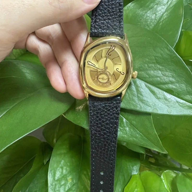 Newly designed uniquely twisted original watch for women and men unisex watch niche design leather strap quartz wristwatch