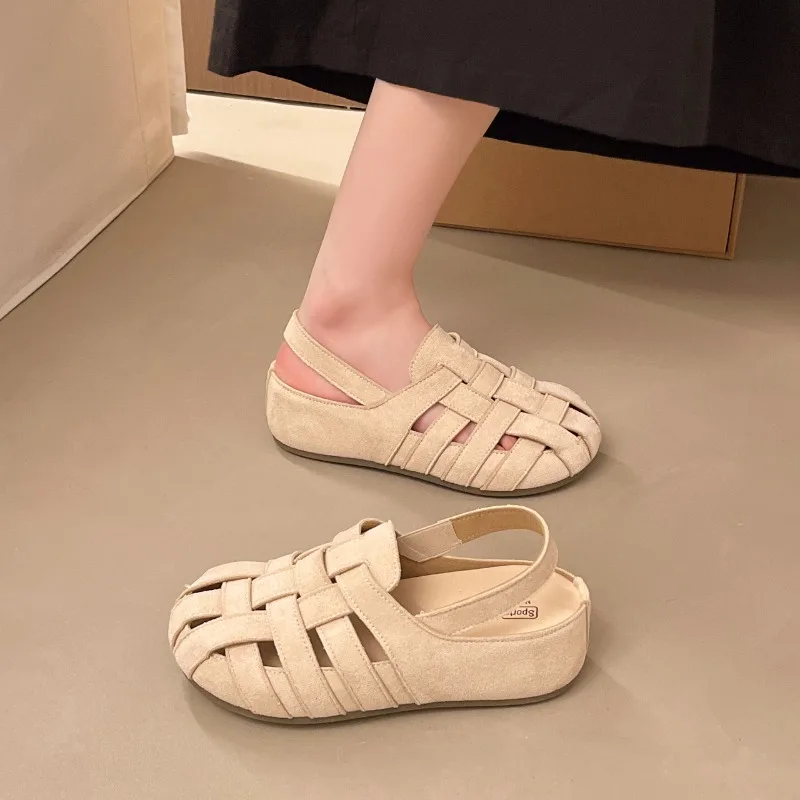 

Round Closed Toe Solid Color Comfortable Vintage Hollow Out Breathable Fashionable Mid Heel Sandals for Women Summer New 2026