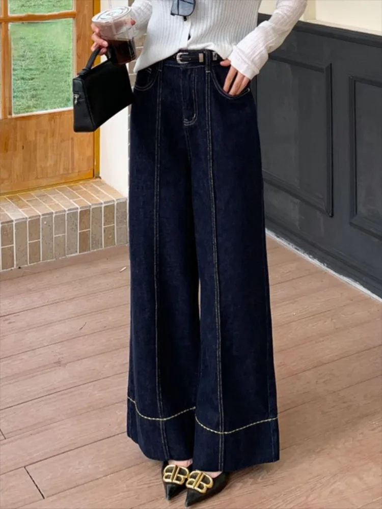 Jean droit taille haute pour femme avec surpiqûres contrastées, nouvelle mode 2026, denim bleu foncé délavé, pantalon large pleine longueur sans ceinture