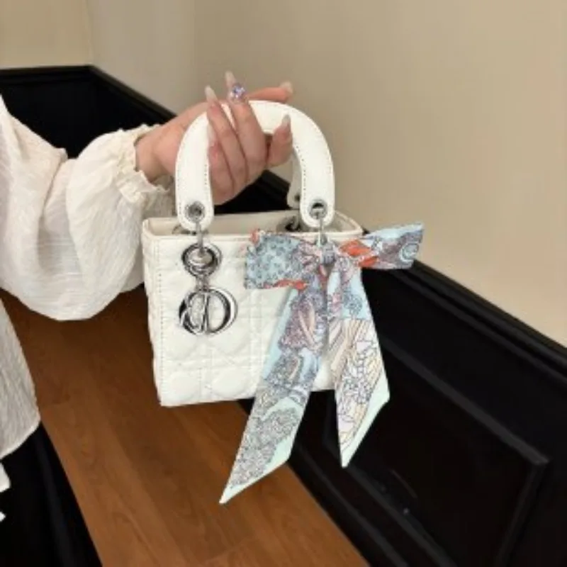 

Women Shoulder Bag Simple And Cute Crossbody Bag For School Students Campus Style Portable Use