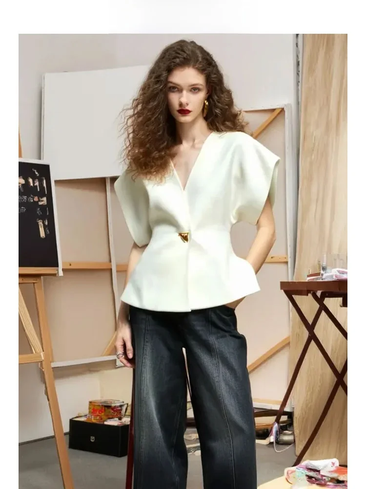 

Белая блузка с V-образным вырезом и одной пуговицей, с рукавами-крылышками от ZhuoZhi, для осеннего сезона, премиум-класса, модный женский топ