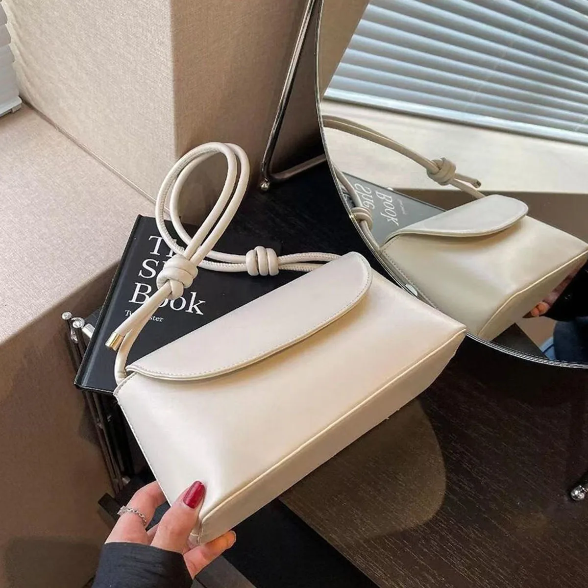 حقيبة كروس صيفية صغيرة بلون سادة، حقيبة كروس بسيطة، حقيبة نسائية جديدة عصرية ومتعددة الاستخدامات بكتف واحد