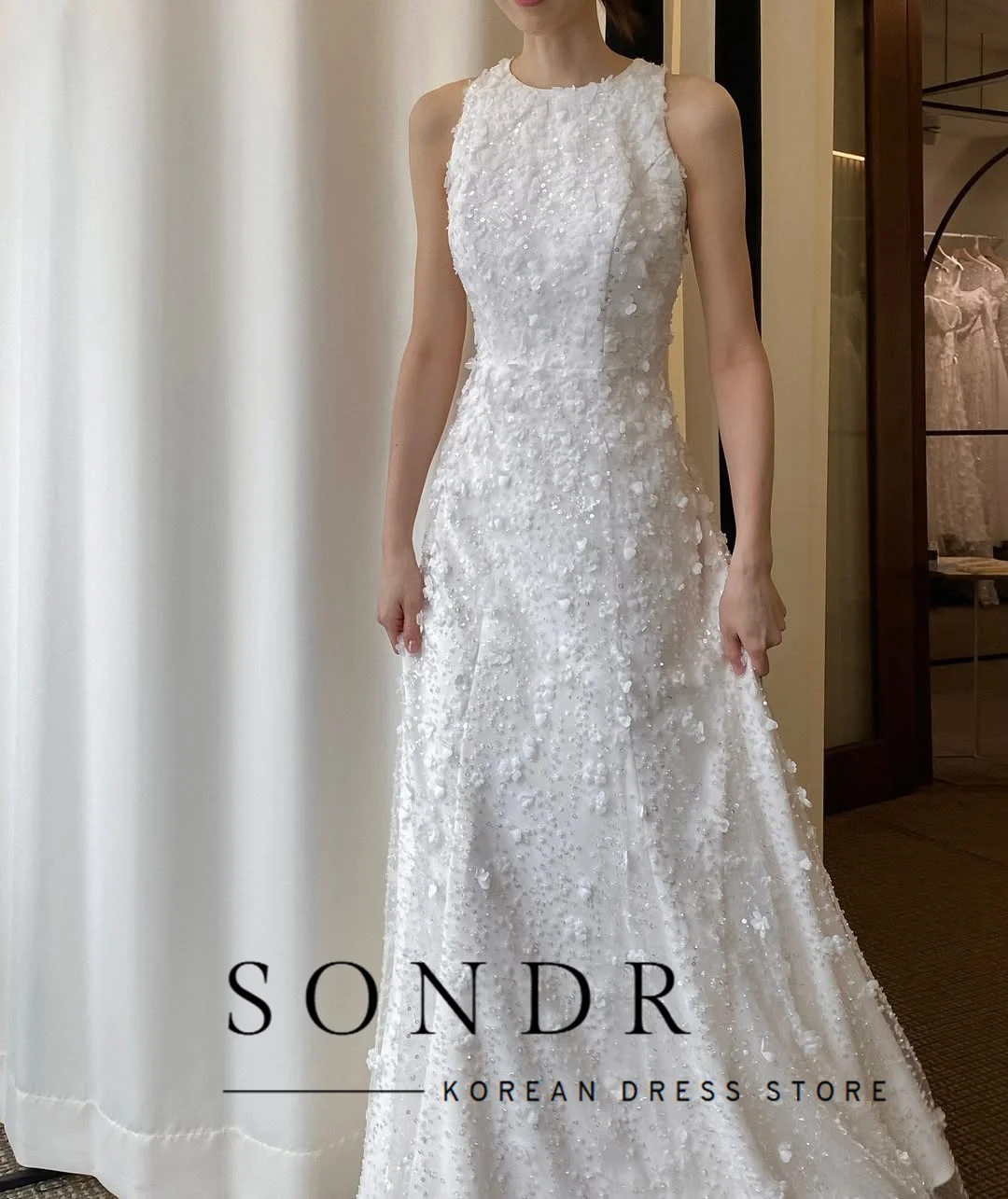 Sondr 高級女性パーティードレス 結婚式用 カスタマイズされた韓国 O ネック ノースリーブ ウェディングドレス フロアレングス ブライダル写真撮影
