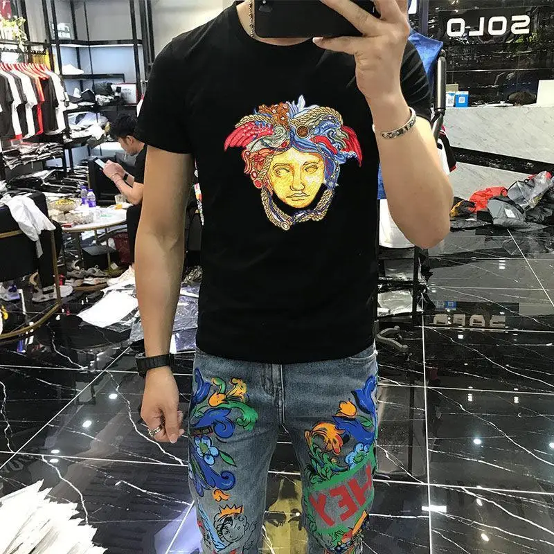 Summer new men's short-sleeved fashion slim-fitting casual European and American bottoming tops are trendy