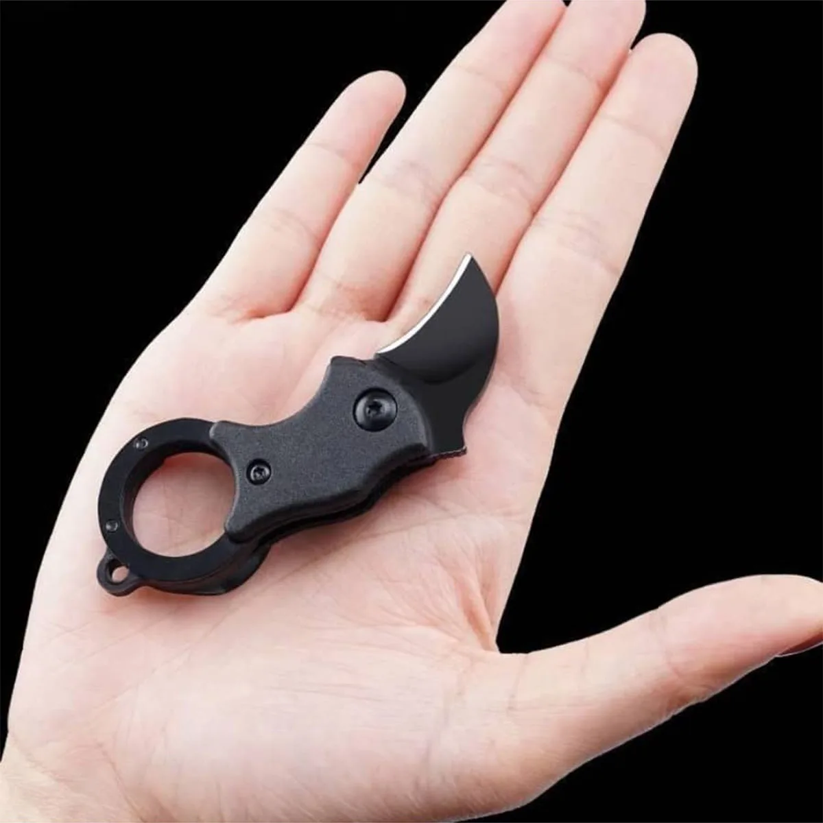 

1pc Men Portable Self-defense Eagle Claw Folding Knife Keychain For Outdoor Camping