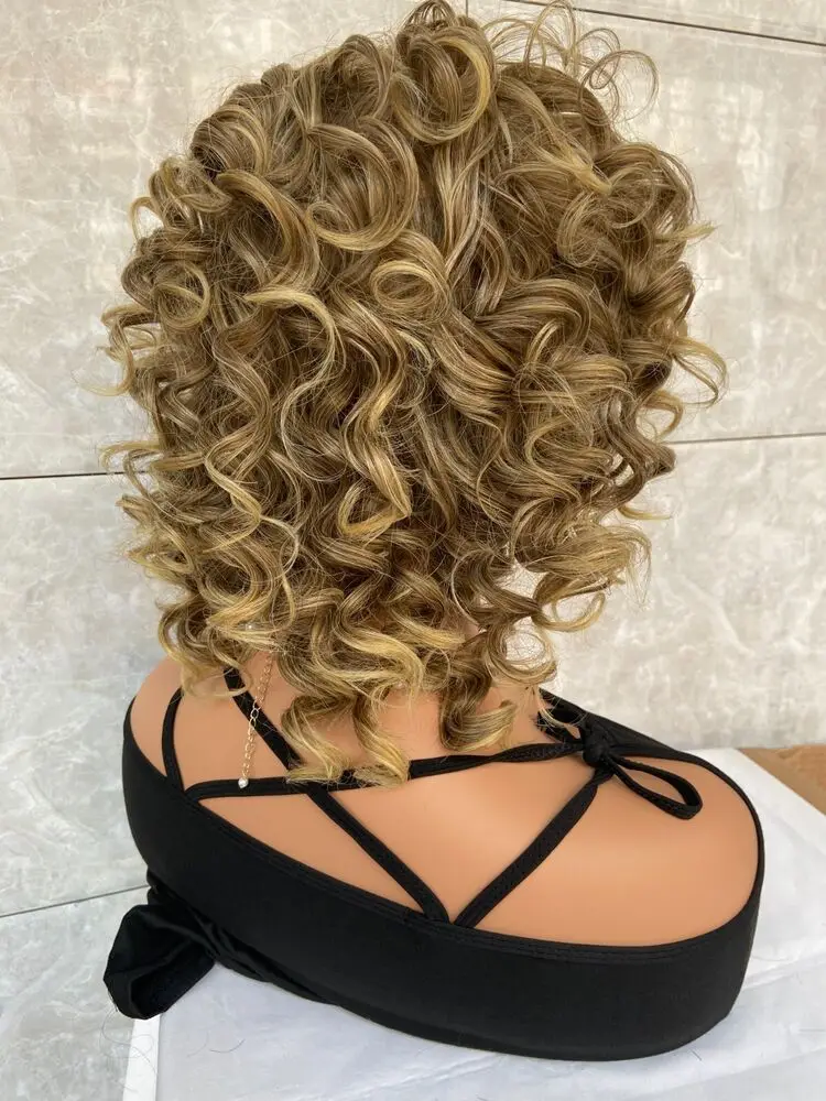 Korte Pluizige Krullende Blonde Mix Menselijk Haar Blend Vrouwen Zachte Natuurlijke Pruiken