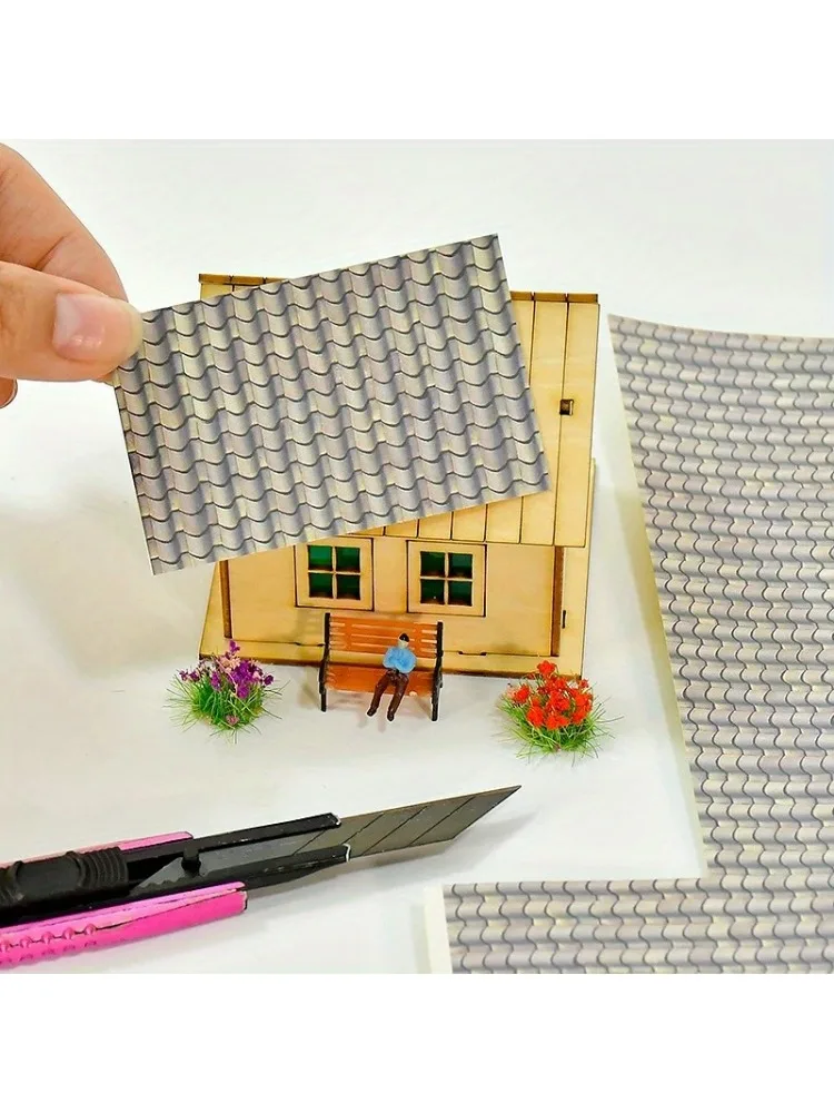 1 feuille de carreaux de toit en film décoratif auto-adhésif pour modèle, papier de carreaux miniatures 1:12, carreaux de toit en film pour la fabrication de modèles