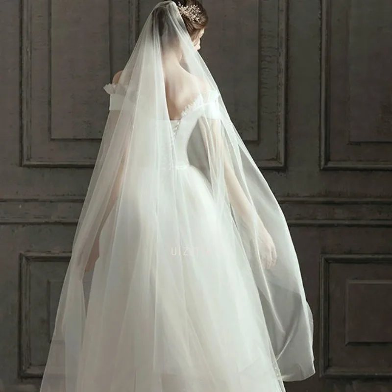 فستان زفاف أبيض بكتف واحد فستان زفاف خفيف للنساء بسيط ونحيف هيبورن ضمادة الرياح تنورة منفوشة فستان رسمي لؤلؤي أنيق للنساء