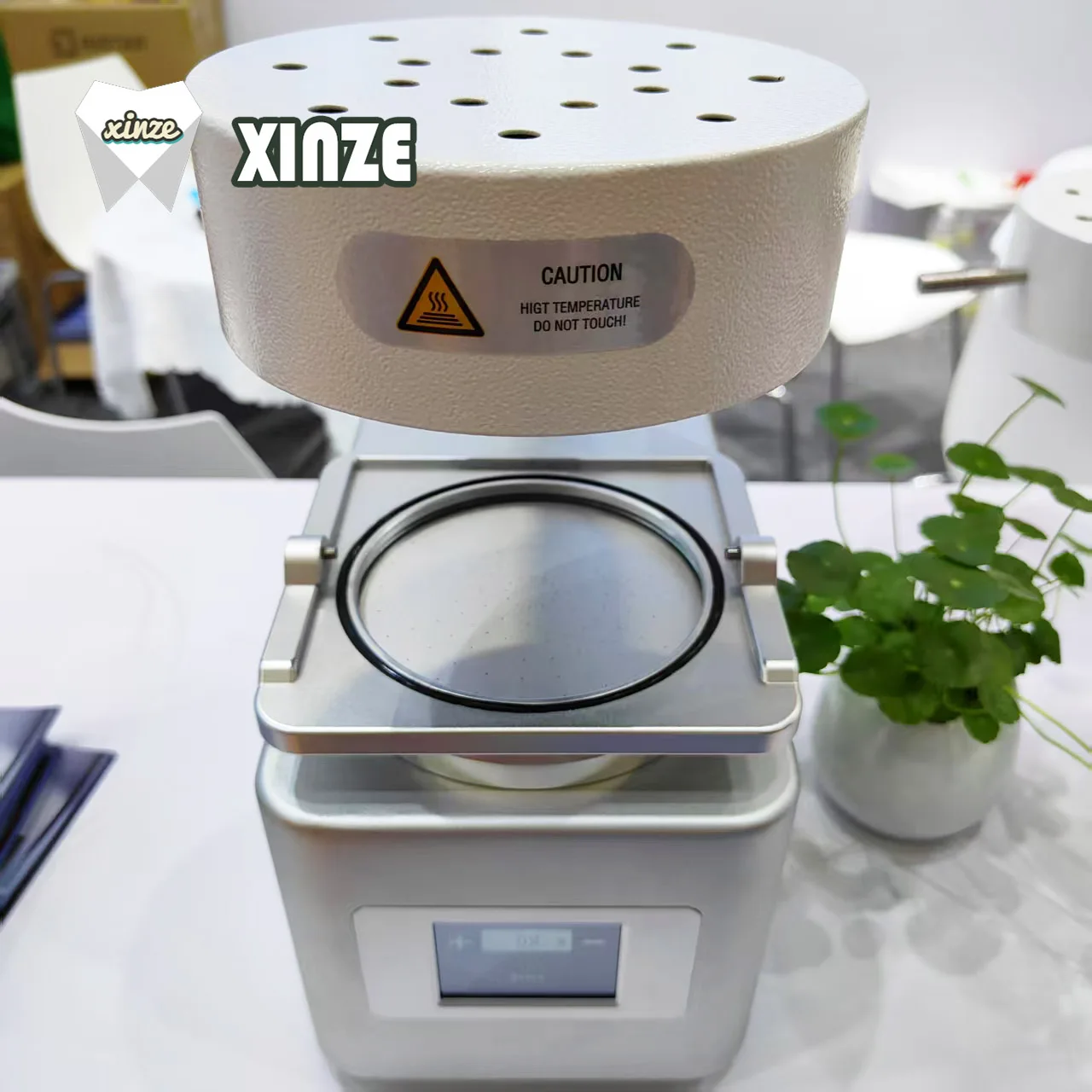 

Automatic Dental Laboratory Vacuum Forming Machine Orthodontic Laminator Fixer Production