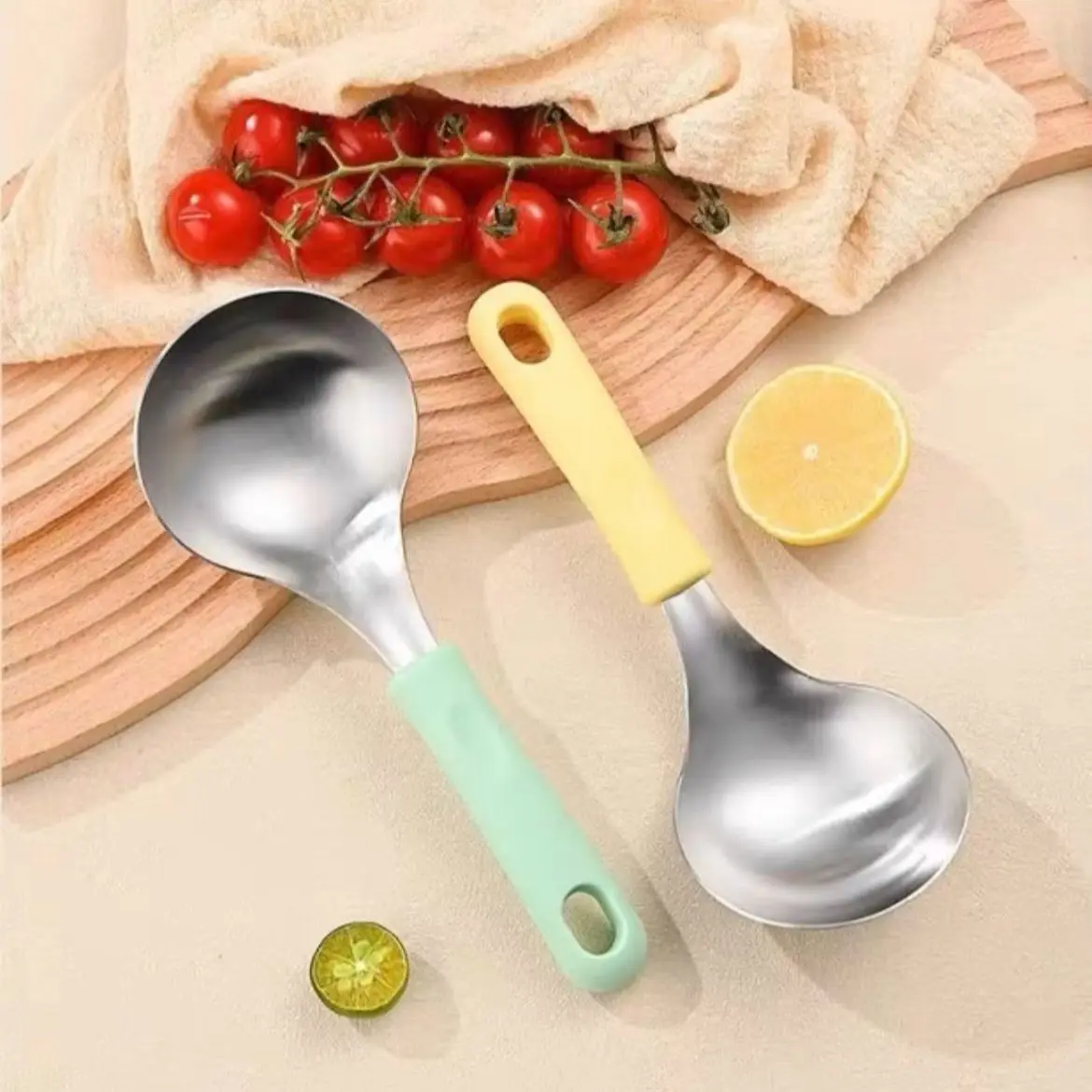Stainless Steel Food-Grade Soup Spoon for Home Use, Silicone Hot Pot Spoon with High Temperature Resistance, Short Handle, Anti-Scalding Spoon 1Pcs