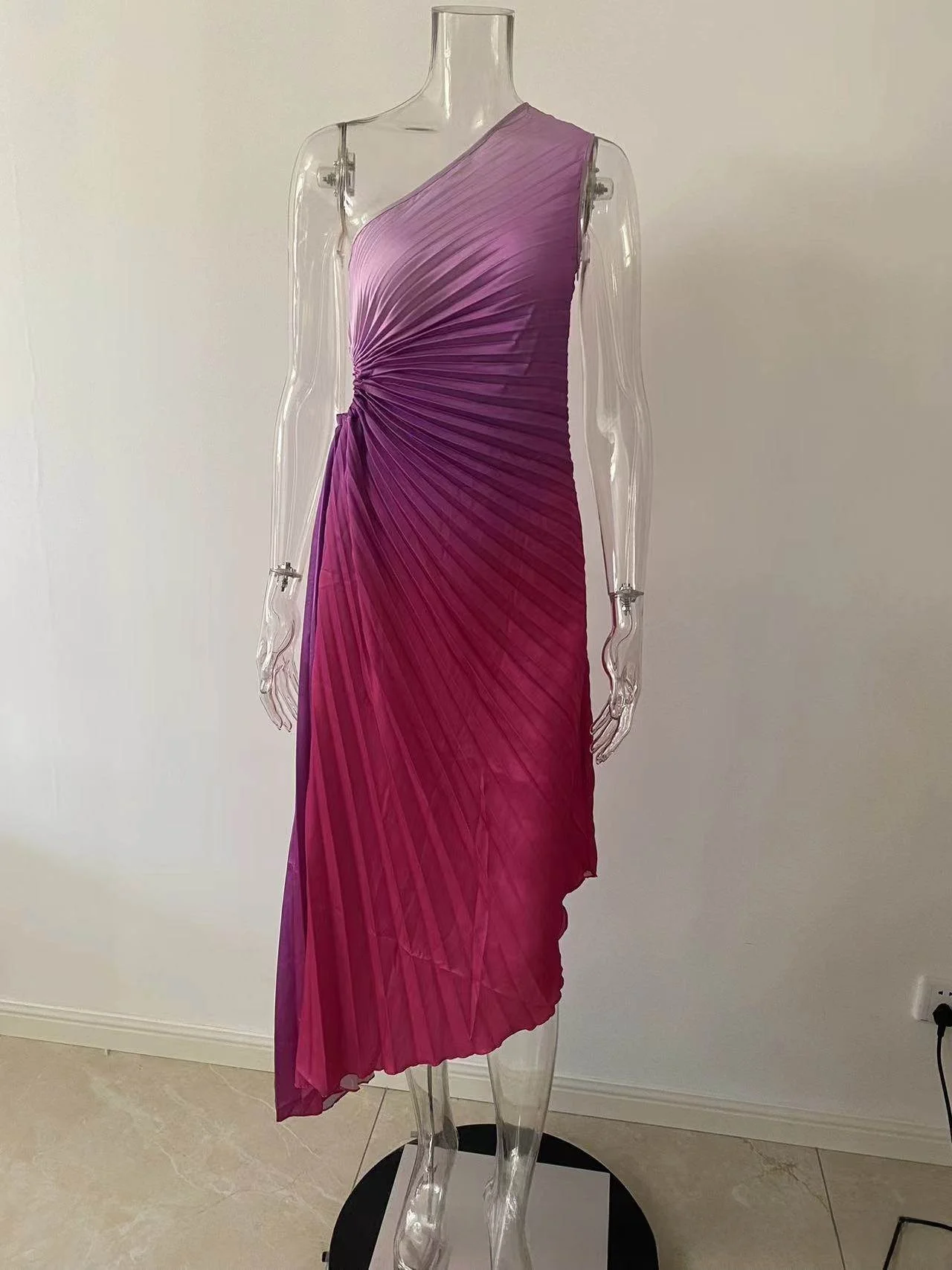 エレガントな透かし彫りプリーツグラデーションカラードレスセクシーガールシングルショルダー新作レディースドレスktvコスチュームレディースファッションドレス