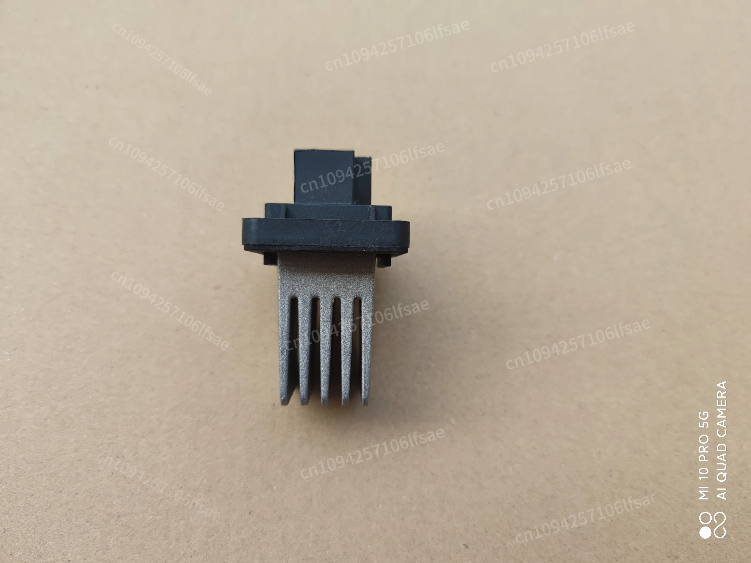 

Suitable for Xiali N5 N7 heater resistor, blower resistor, air conditioner speed control module, heater resistor