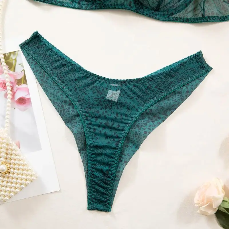 Conjunto de Lingerie Feminina 2 Peças: Sutiã Delicado com Aro de Aço e Calcinha Ultrafina de Tule Respirável com Efeito Push-Up