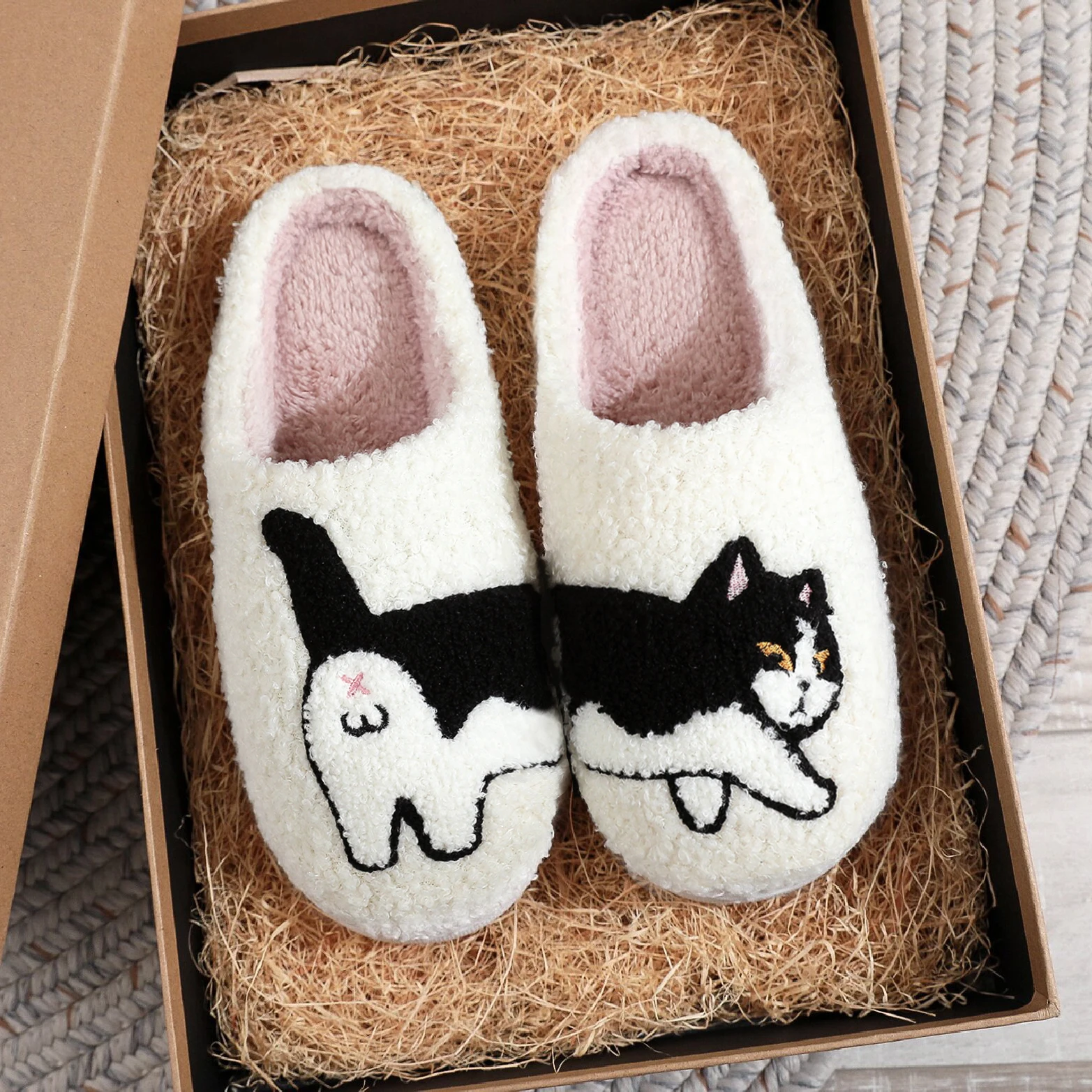 Zapatillas de algodón y lana acogedoras con plataforma para el hogar, bordado con patrón de mascota de gato y vaca, zapatillas de interior antideslizantes y cálidas, regalo para mamá, Catman, hombres y mujeres