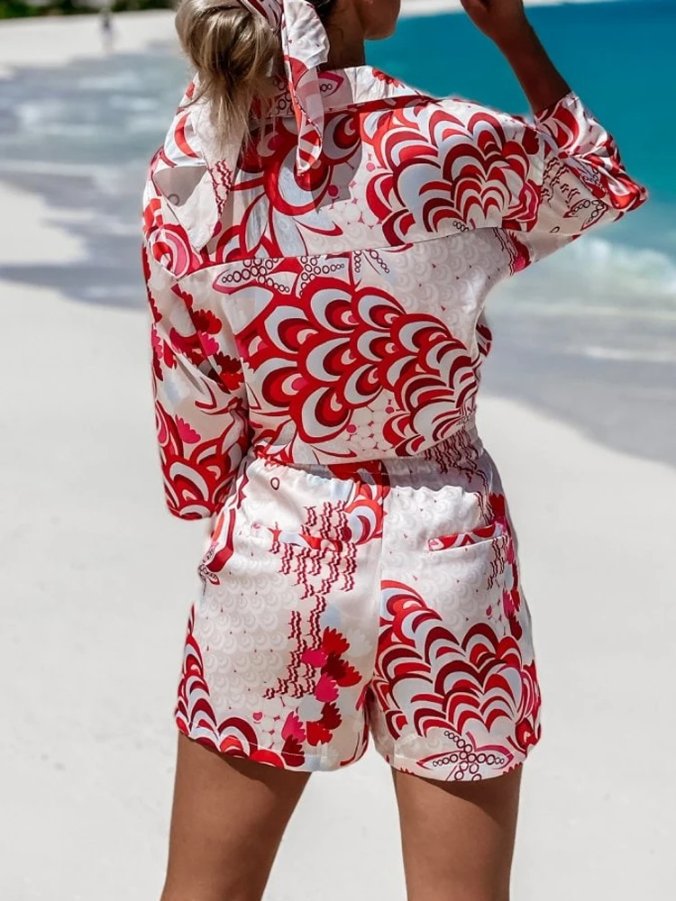 Set di abbigliamento da donna casual stampato stile spiaggia Bohemian Mezza manica Risvolto Camicia con lacci Top Pantaloncini in vita elastica Fondo 2050