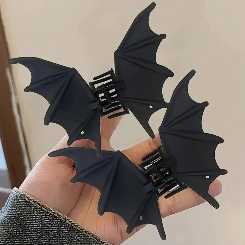 10pcs/ Bat Hair Clips Gothic Punk Metal Matte Black Bat Wing Shape Hold Claw Clip for Women Thick Hair Halloween Accessories