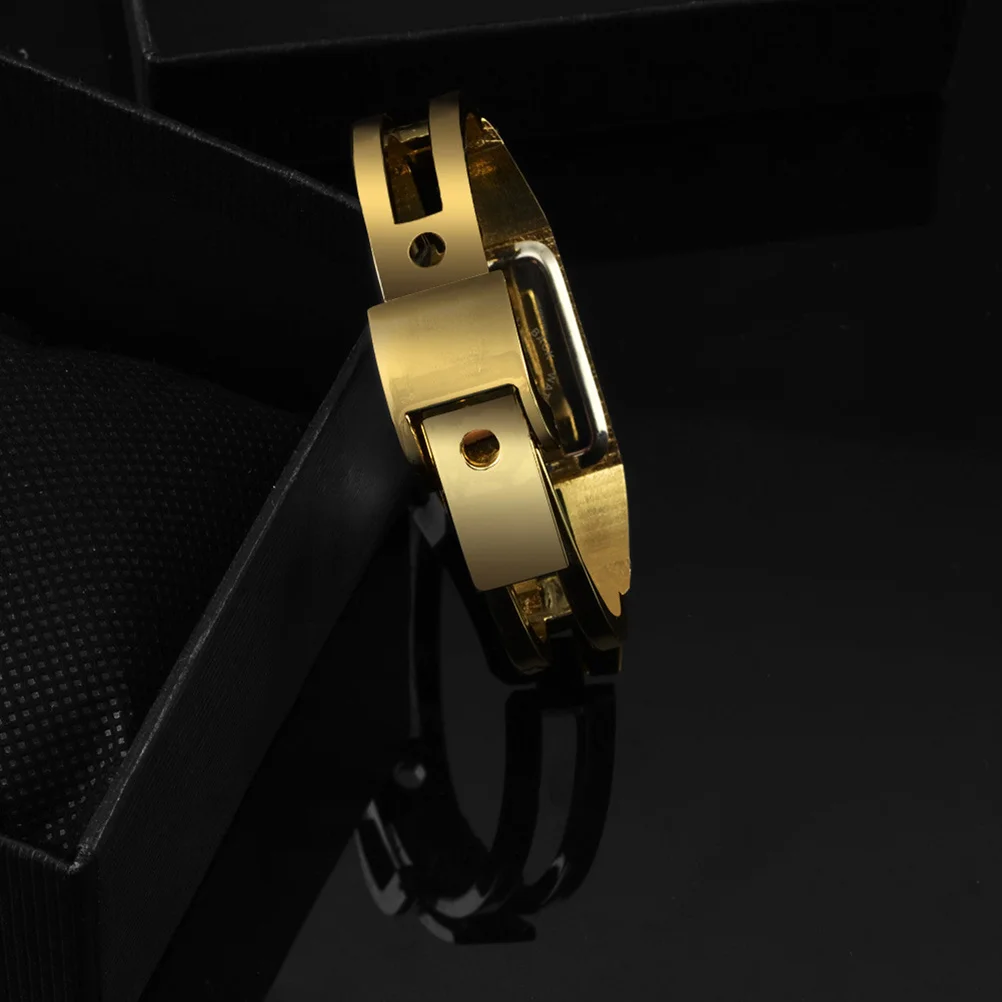 

Quartz Lady Bangle Watch Gold Alloy Band White Screen Characteristic Design Scratch Resistant for Daily Outdoor Use