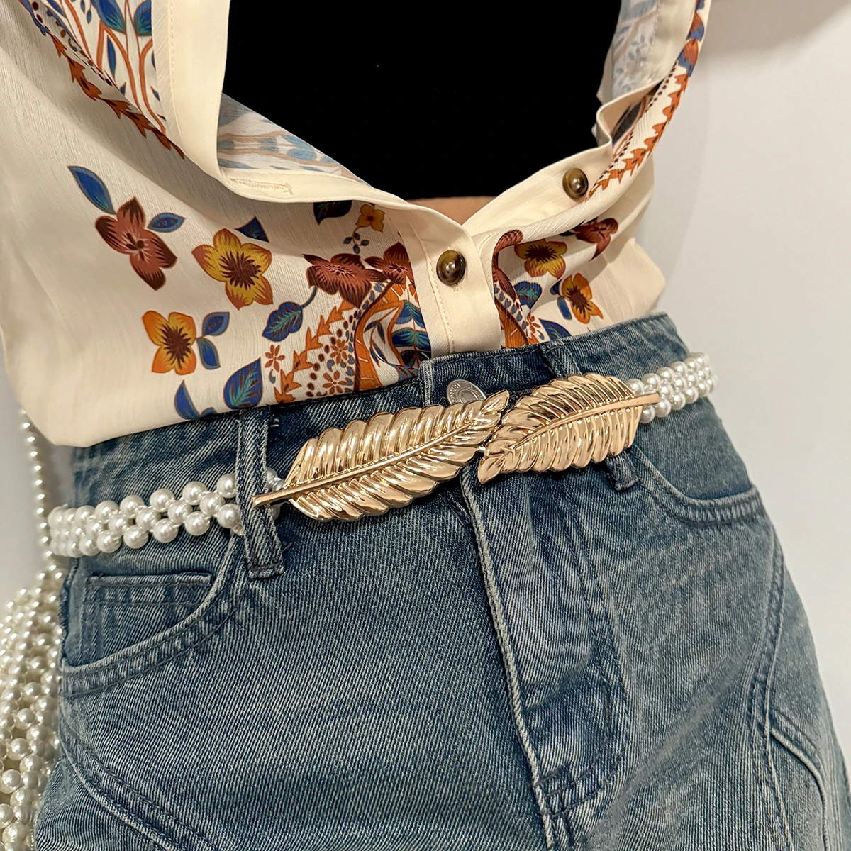

1pcs Europe And The United States Elastic Waist Chain Golden Leaves Fashion Sweet Pearl Hundred With Decorative Waist Seal Skirt