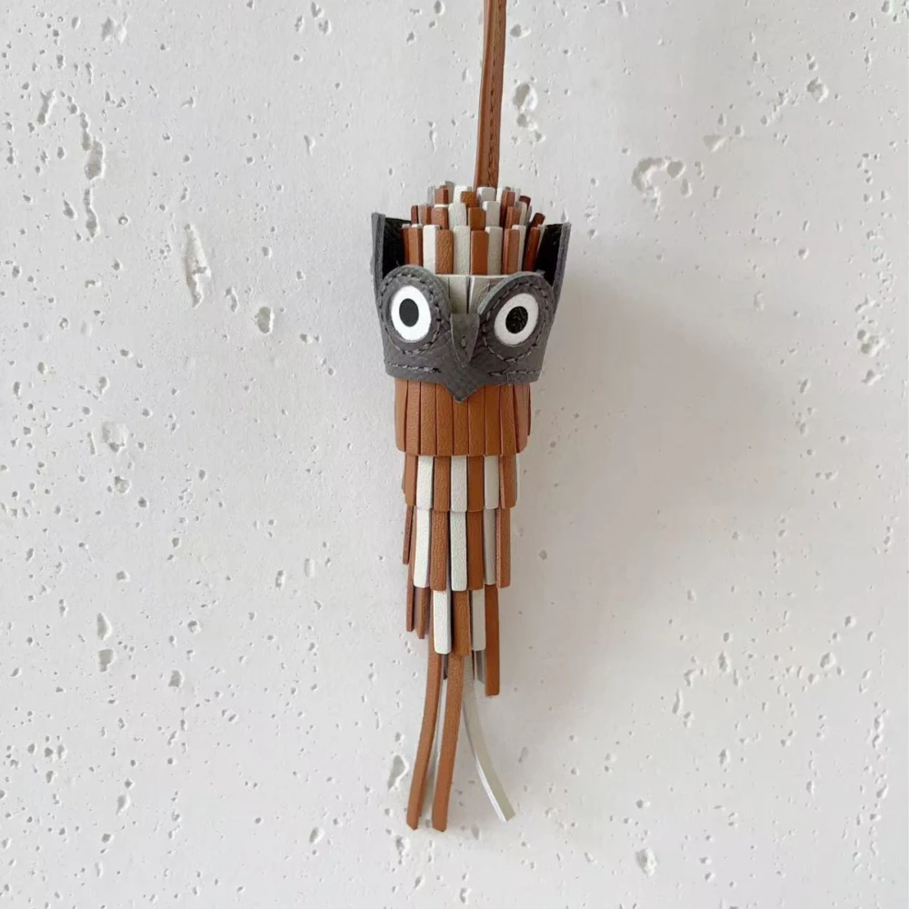 พู่นกฮูกกระเป๋า Charm Chouette ของแท้หนัง Cowhide เย็บมือกระเป๋าจี้พวงกุญแจกระเป๋าอุปกรณ์เสริม Luxury Design