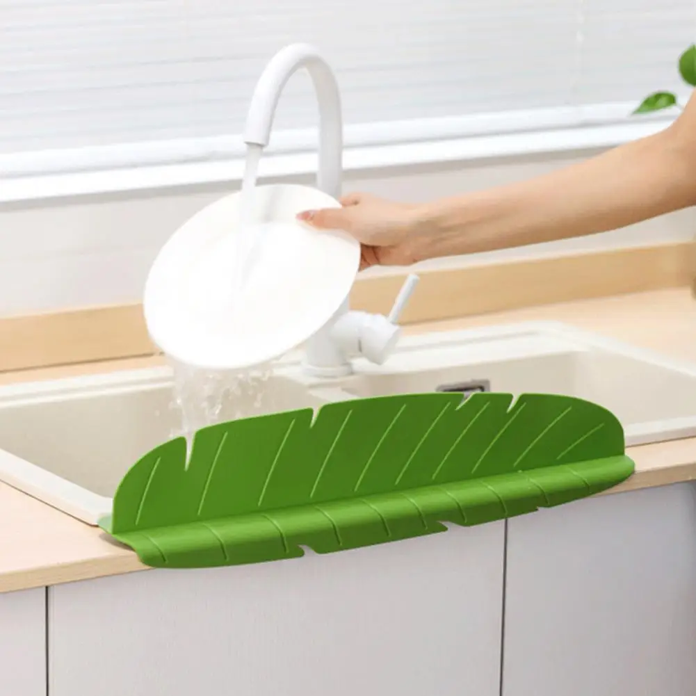 Sink Splash Guard Waterproof Bottom Suction Cup Heightened Design Anti-Splash TPR Kitchen Sink Water Baffle Board