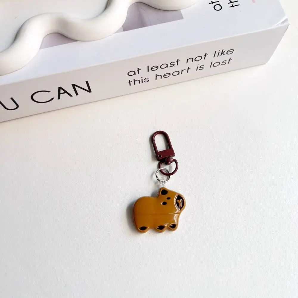 Lovely Capybara Capybara Keychain Resin Cute Kapibara Pendant Funny Creative Animal Keyring Couple