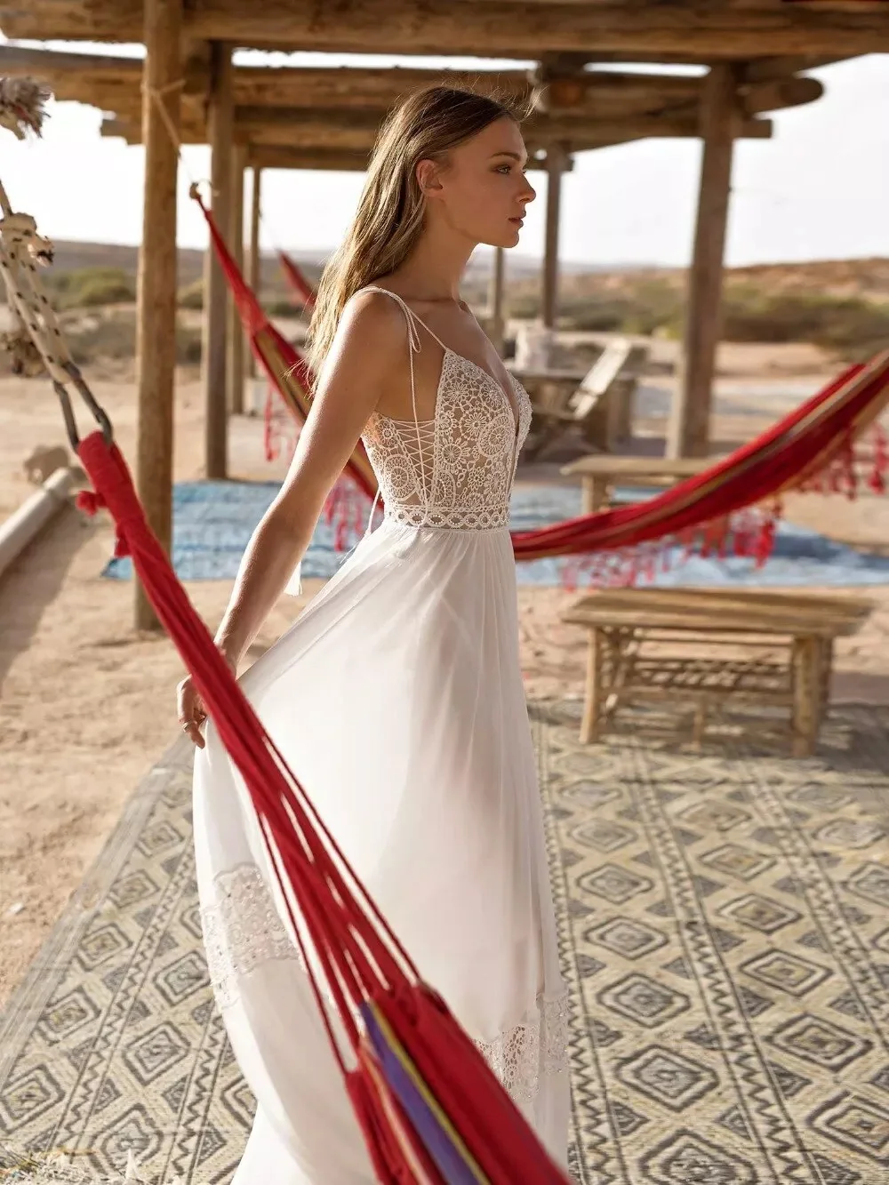 Bohemian Style Beach Wedding Dress V-neck Backless Floor-Length Wedding Dress  for Party Vacation Banquet Party Cocktail Dress