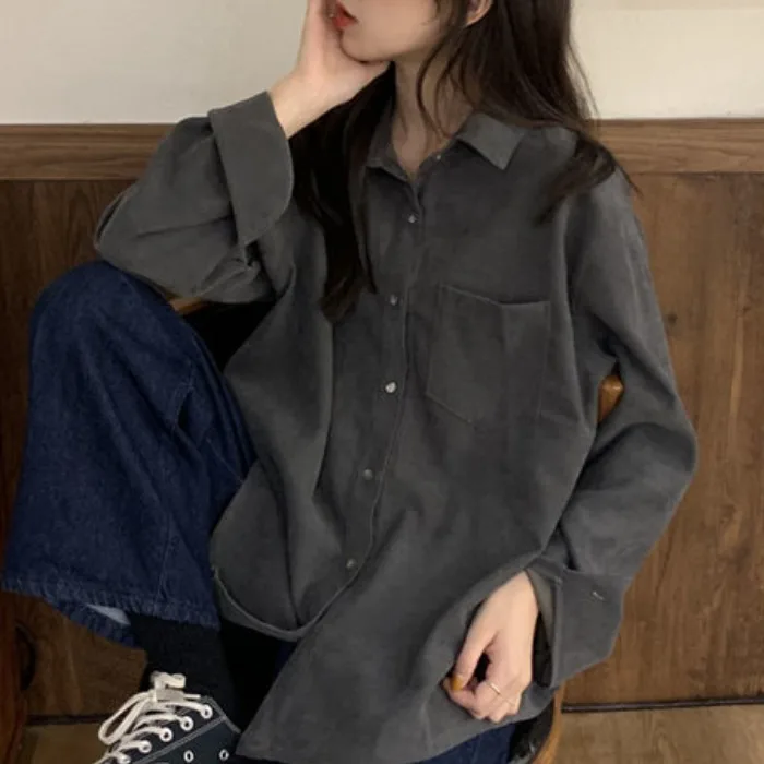 

Шикарная осенняя вельветовая рубашка-кардиган для женщин, дизайнерская модель, свободный крой, длинный рукав, цвет серый.