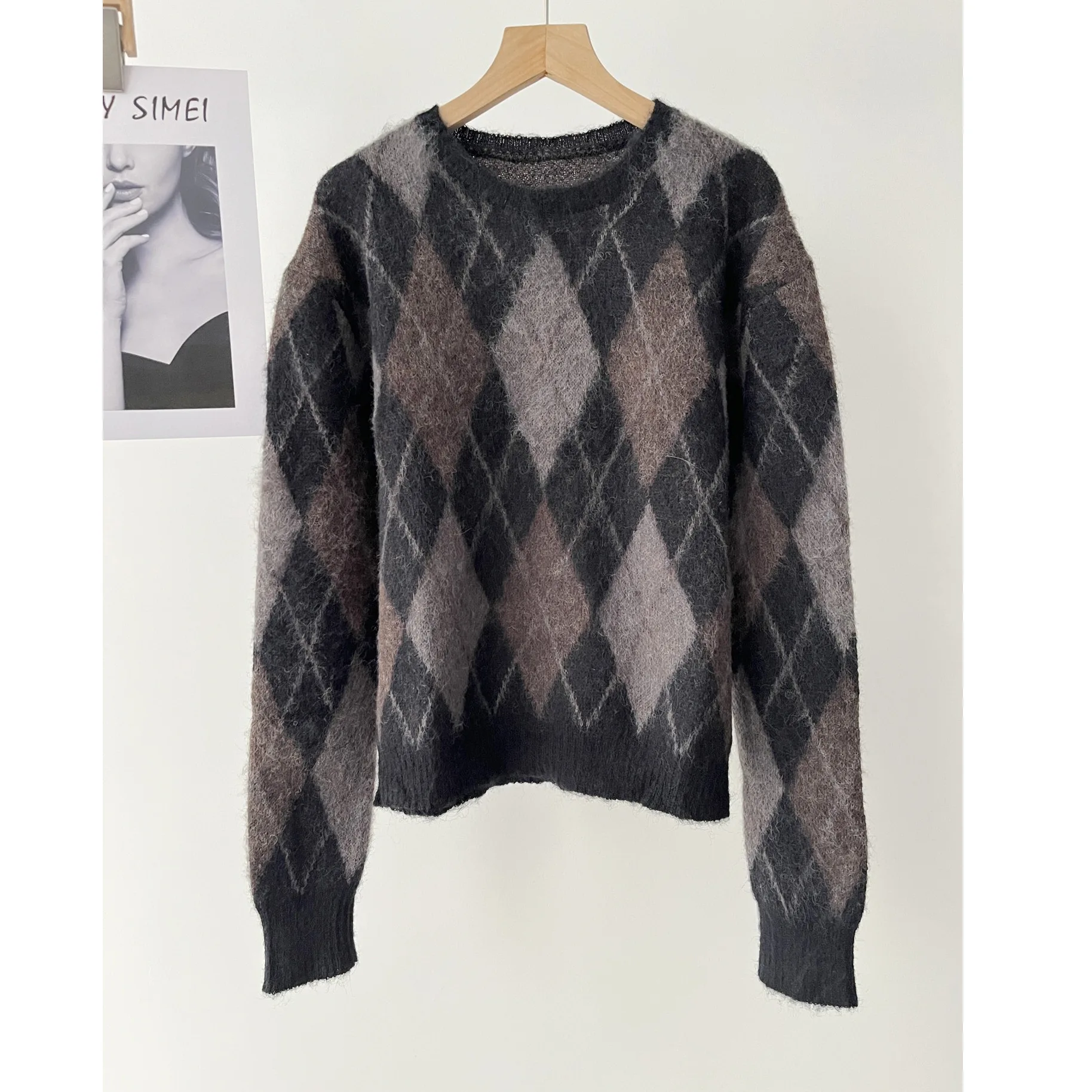 

Women's Casual Vintage College Fengling Plaid Short Version Crew Neck Sweater Autumn and Winter 16a-1866