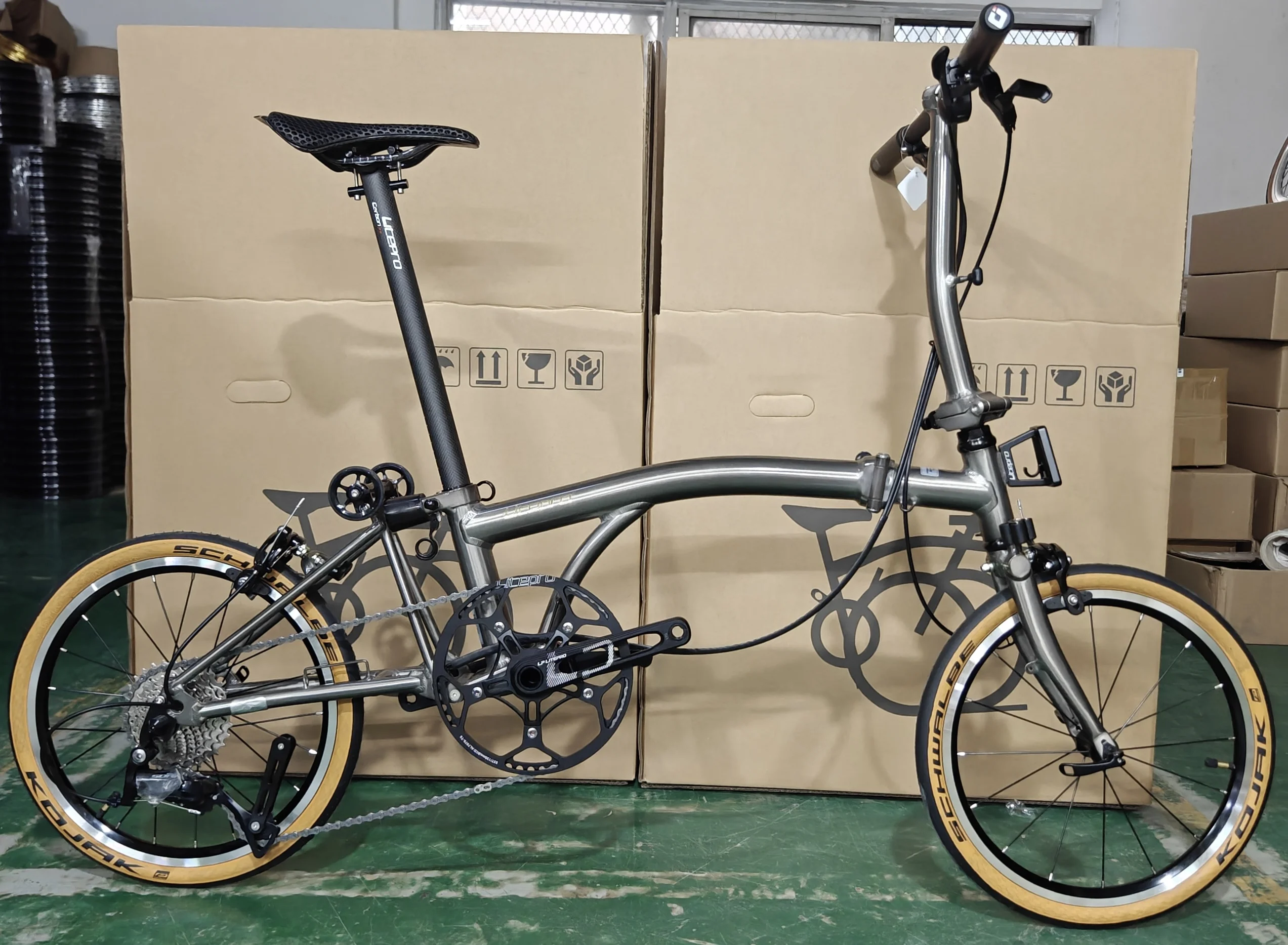 大人用アルミニウム合金折りたたみ自転車,9速ポータブル自転車,3つ折り